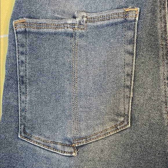 Good American Good Waist Skinny Jeans - Picture 6 of 6